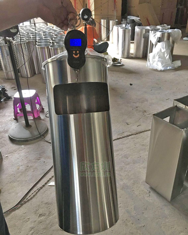上海不銹鋼座地煙灰桶足厚真材實料，確保質量統一