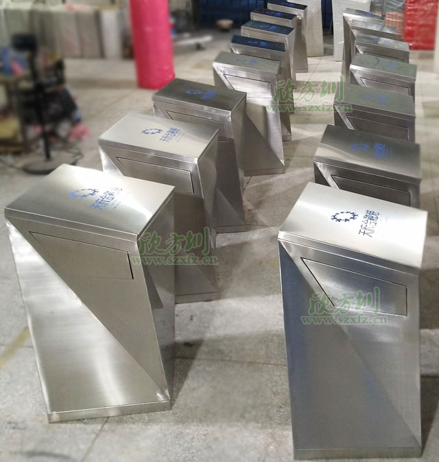 樓盤不銹鋼多面造型垃圾桶批量生產圖